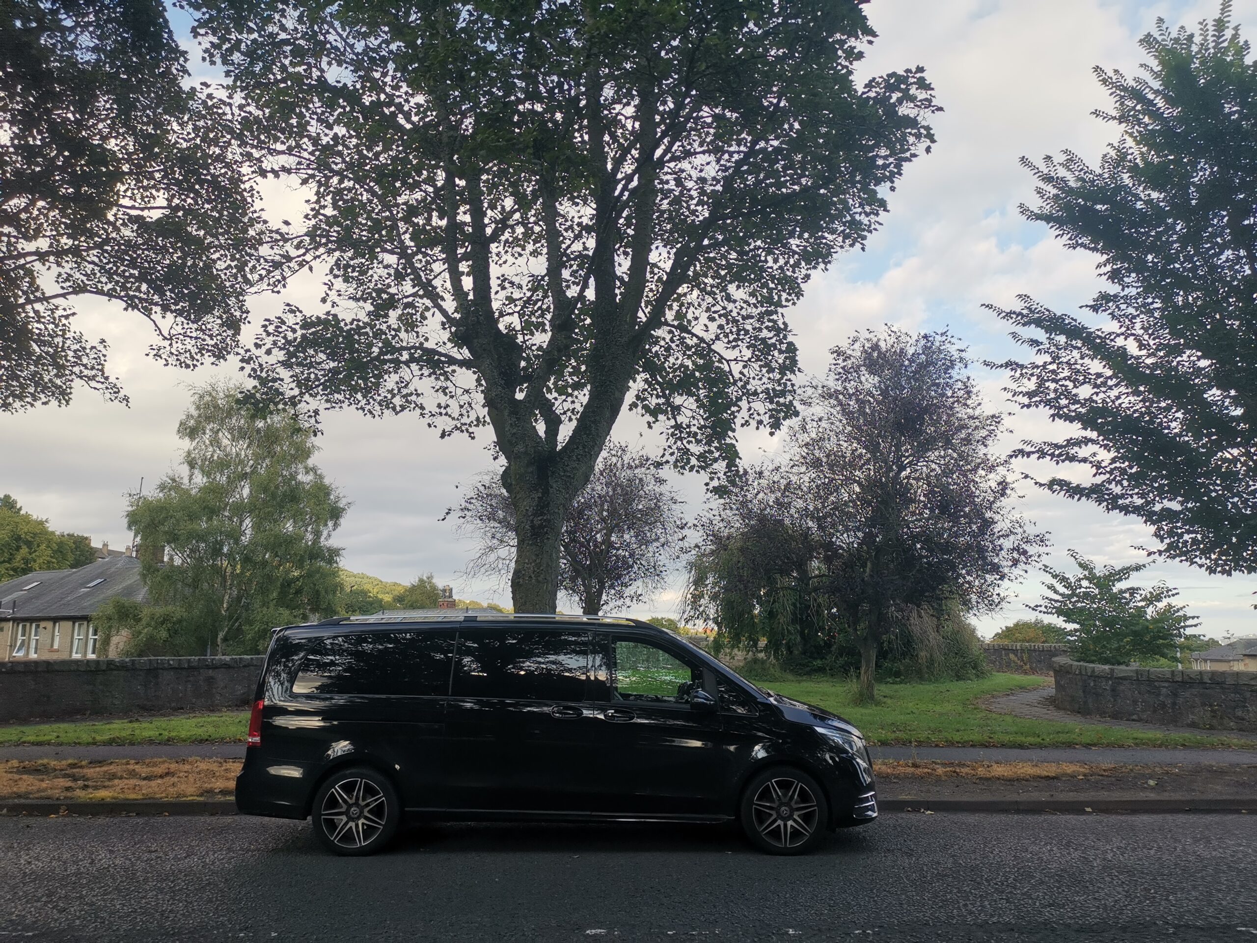 Jalan2Travel luxury Mercedes-Benz V-Class private chauffeur Dundee Scotland